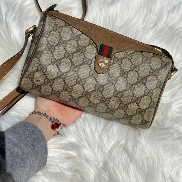Gucci Handbags - Gucci Vintage Monogram Crossbody bag